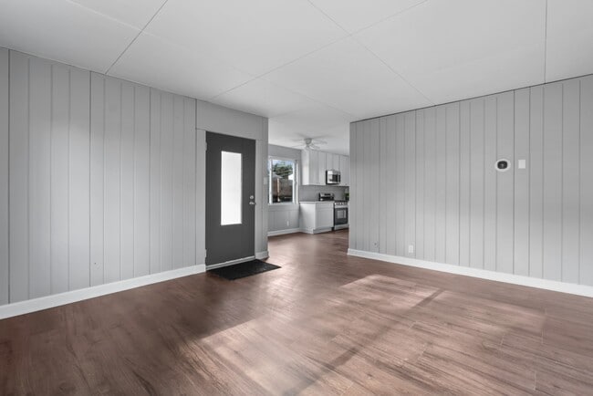 Building Photo - South Rosedale Avenue