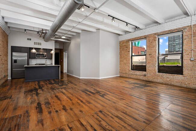 Building Photo - 1012 W Randolph St