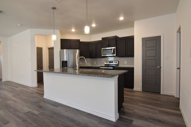 Foto del edificio - 7516 McCulloch Rd