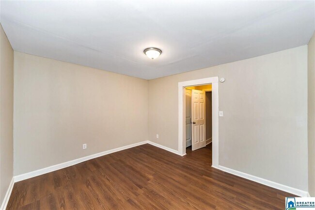 Building Photo - 45 Levine St