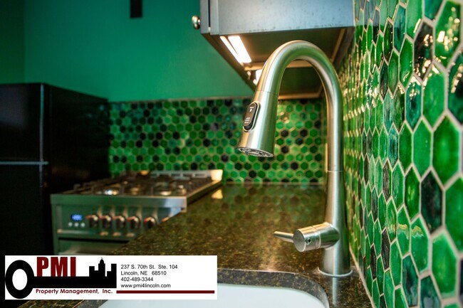 Foto del edificio - 1630 H St