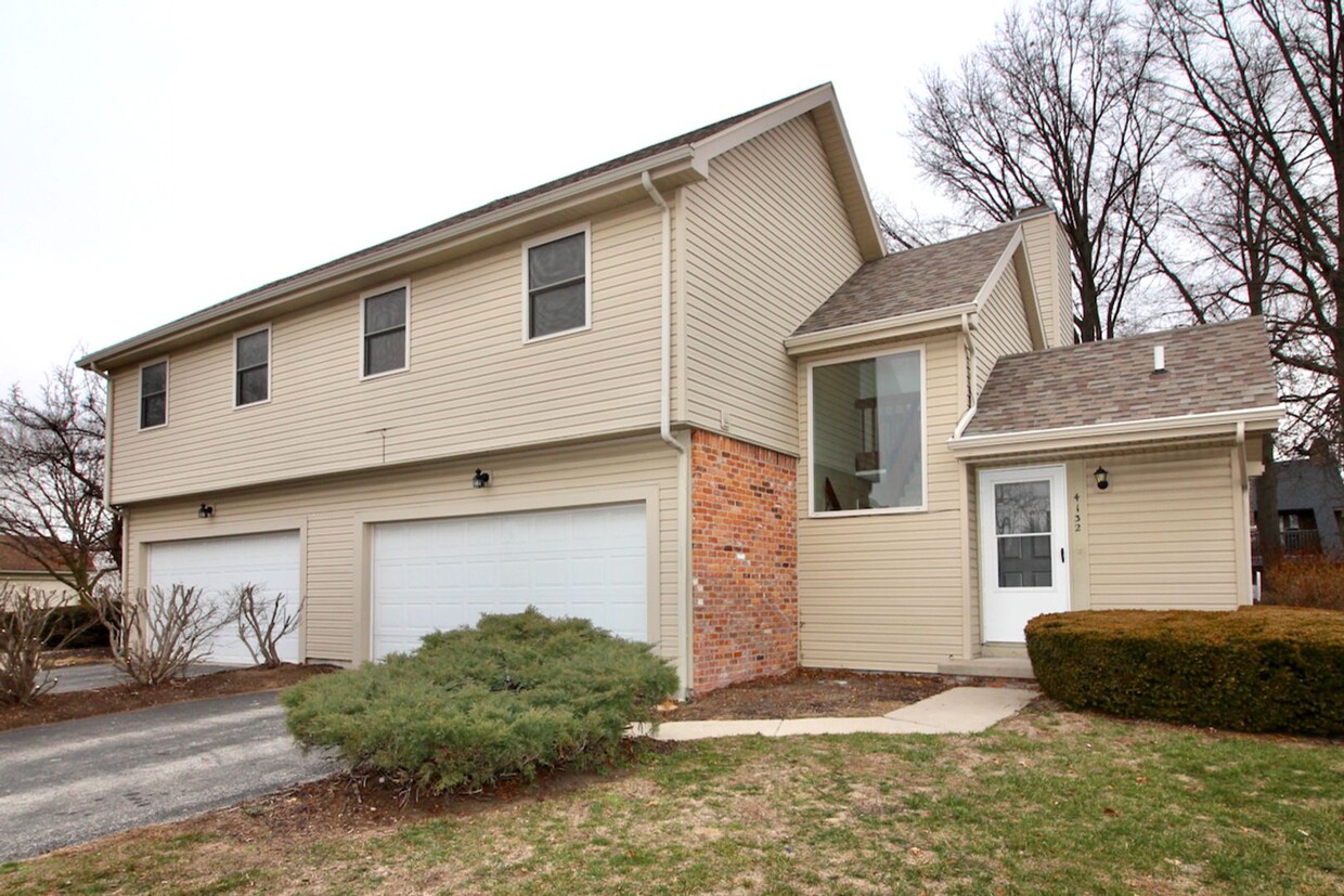 Foto principal - Sylvania 3 Bed/2.5 Bath Townhouse/Condo wi...