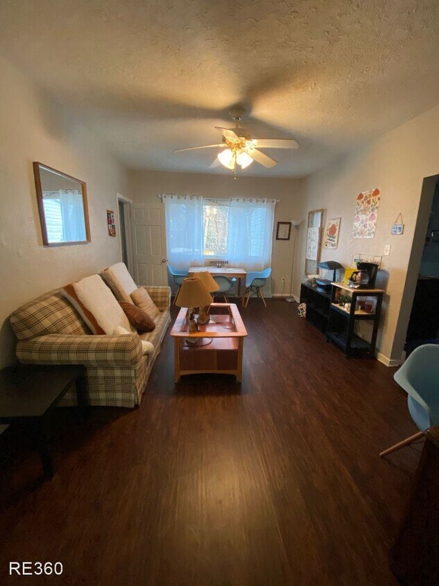Primary Photo - 3 br, 2.5 bath House - 210 Wilbert Street ...