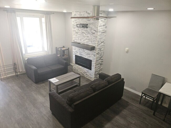 Foto del edificio - 6332 Summer St