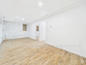 Building Photo - 1108 E 40th St