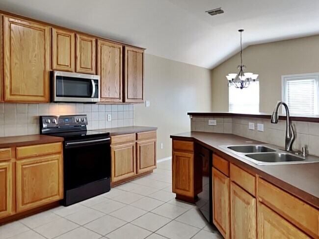 Building Photo - 1404 Bankston Dr