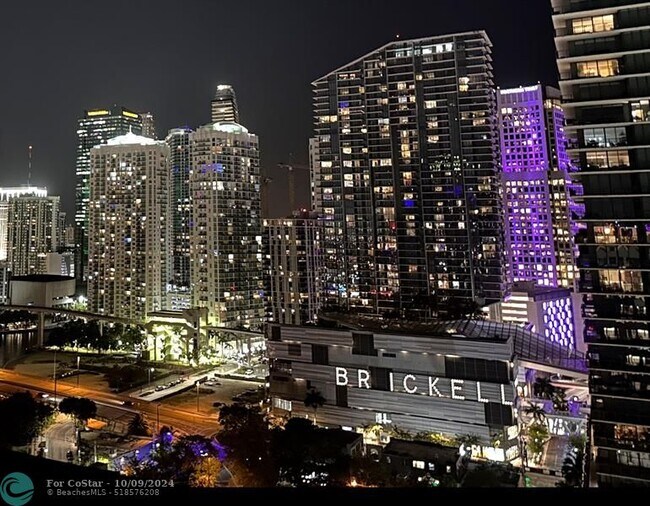 Foto del edificio - 400 SW 2nd St