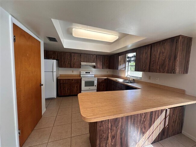 Foto del edificio - 25946 Pine Ridge Rd