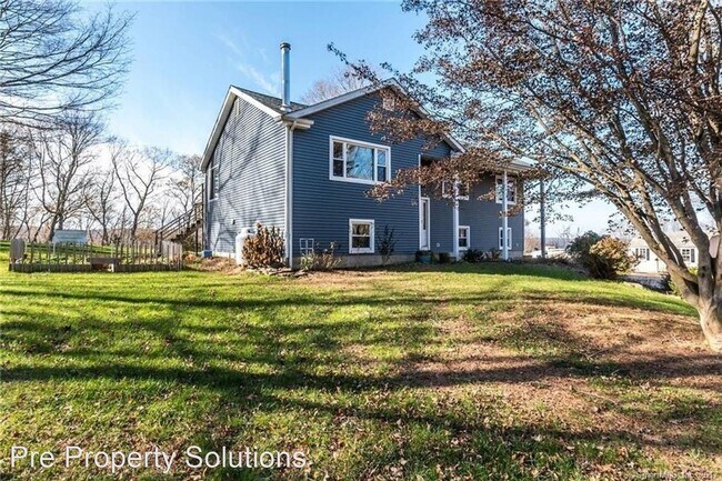 Building Photo - 3 br, 1.5 bath House - 25 Porges Road