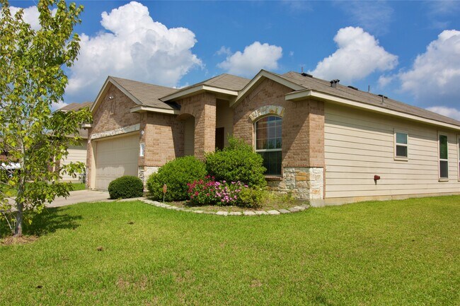 Building Photo - 25311 Saddlebrook Ranch Dr