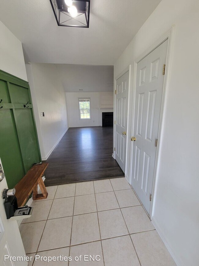 Building Photo - 4 br, 2 bath House - 113  Harvest Moon Drive