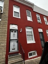 Building Photo - 2617 Llewelyn Ave