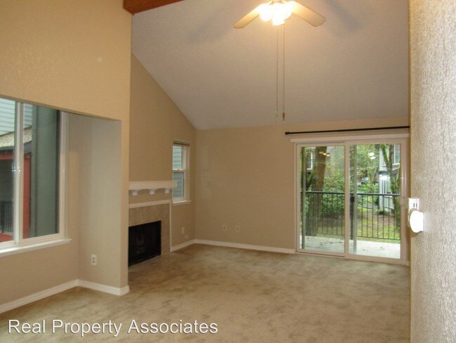 Foto del edificio - 2 br, 1 bath House - 14409 NE 30th Pl #23C