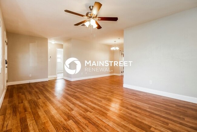 Photo - 3 Bedroom Pet-Friendly Home in SEMINOLE, FL with Main Street Renewal