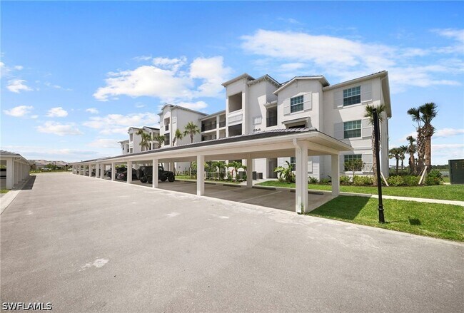 Foto del edificio - 15345 Grn Acrs Ave