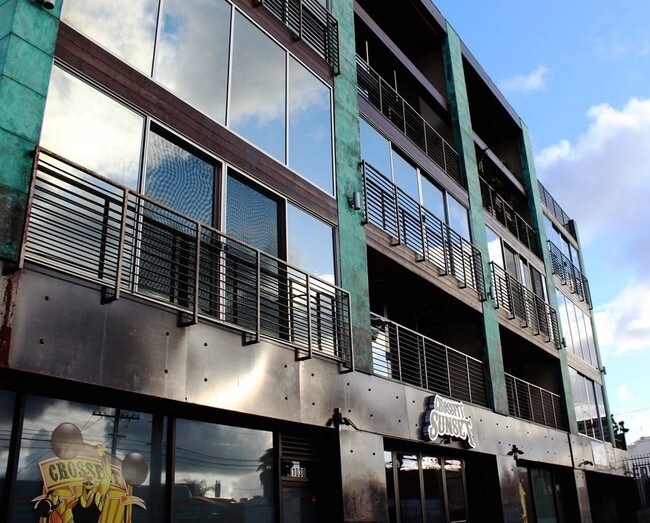 Foto del edificio - 1030 N Alvarado St