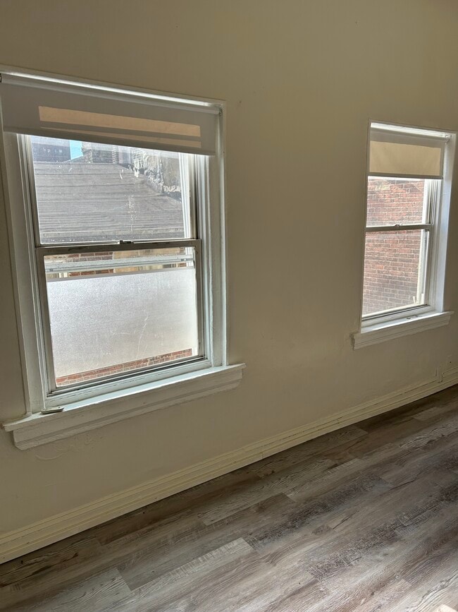 Building Photo - 207 S 13th St