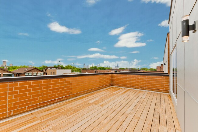 Foto del edificio - 2725 N Ashland Ave