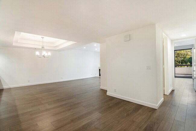 Foto del edificio - 2142 Century Park Ln