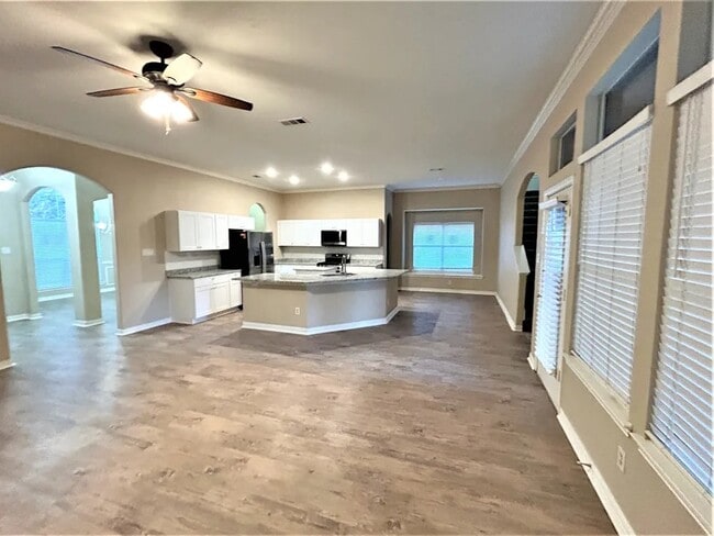 Foto del edificio - 1103 Miramar Ave