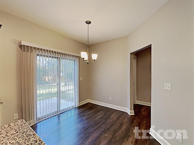 Foto del edificio - 1100 Silver Farm Rd