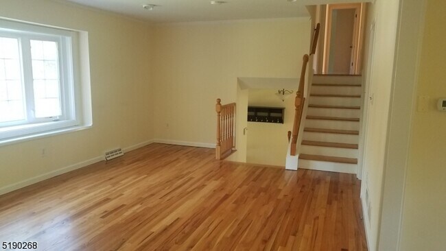 Building Photo - 42 Stonewyck Rd