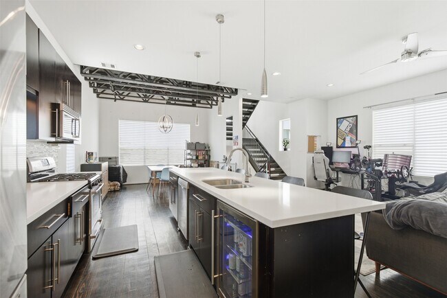 Foto del edificio - 4704 Crawford St