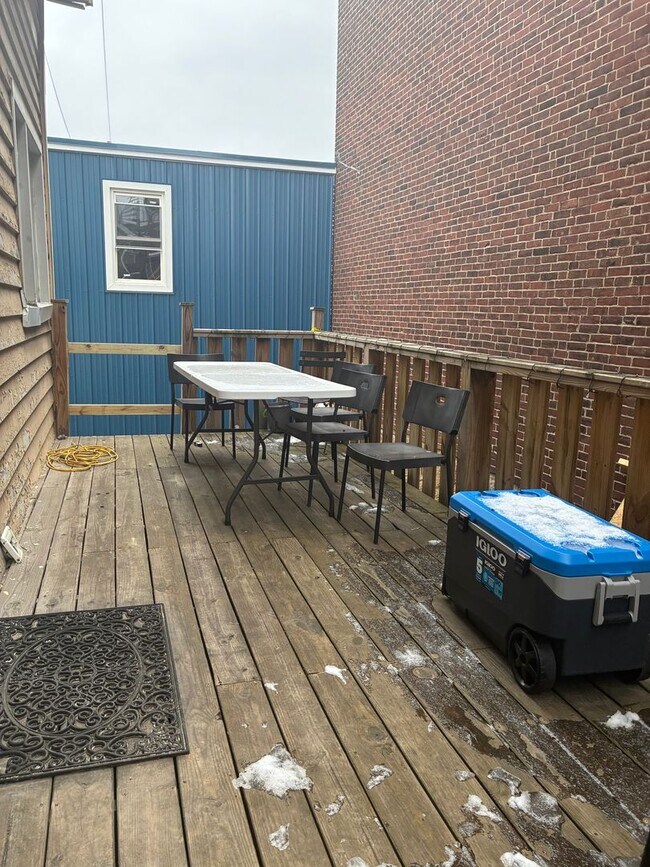 Foto del edificio - 353 Oakland Ave