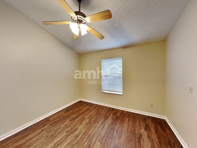 Building Photo - 240 Bexhill Drive