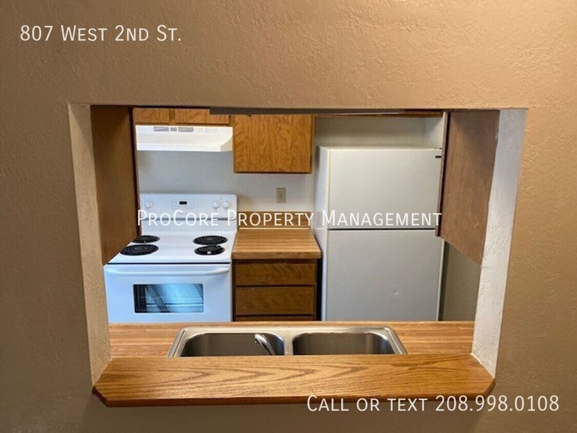 Foto principal - 2-Bed Home in Desirable Meridian.. with Sm...