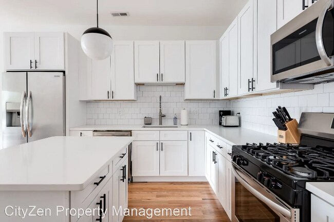 Foto del edificio - 1636 N Western Ave