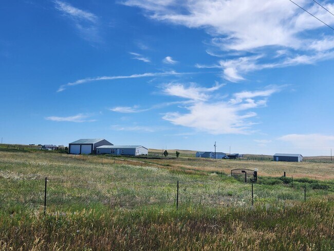 Building Photo - 3 Bedroom with Shop and Barn!