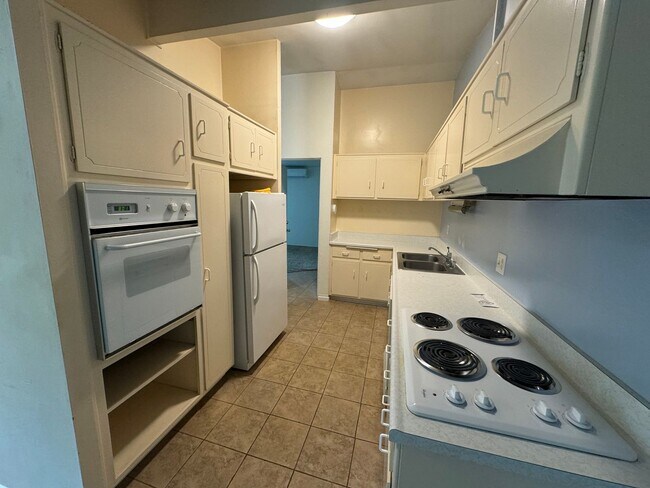 Foto del edificio - 540 Oakdale Ln