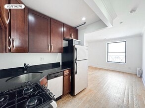 Building Photo - 567 W 125th St