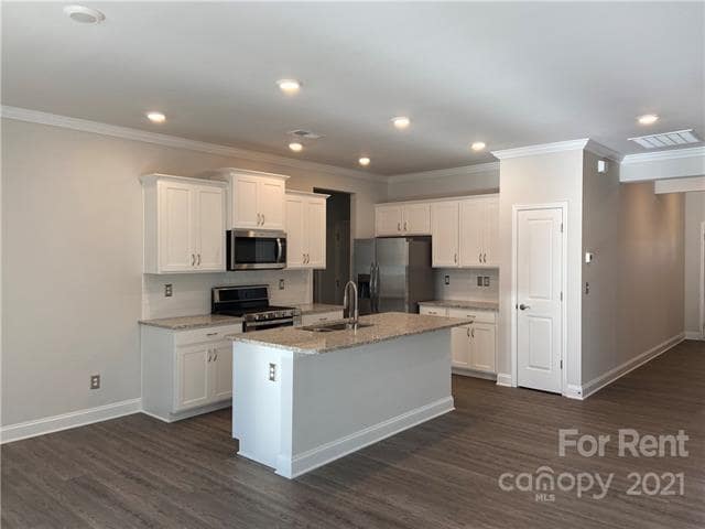 Building Photo - 4608 Grove Manor Dr