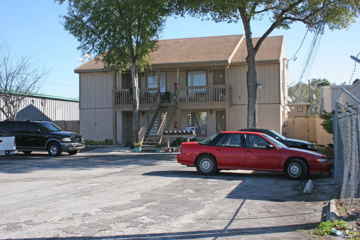 Foto principal - 4605 N Lois Ave