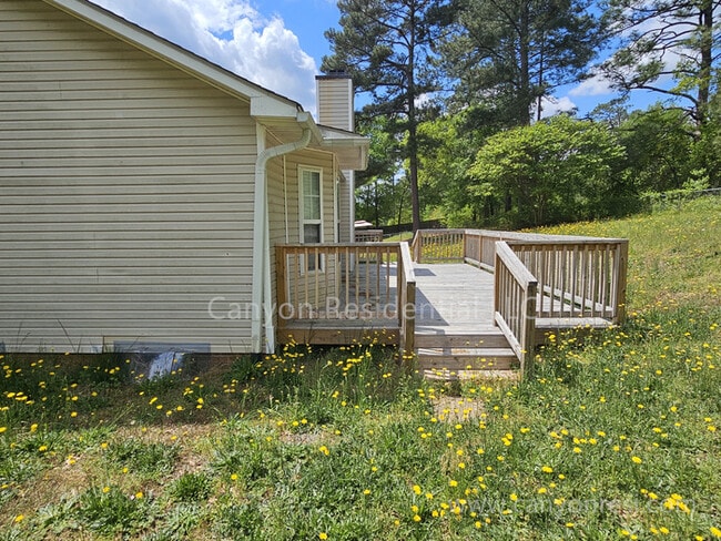 Building Photo - 101 Overlook Ct