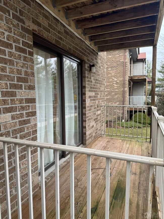 Building Photo - 4319 Birchwood Ct