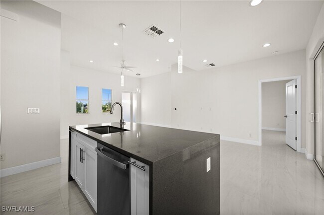 Foto del edificio - 2481 NW 9th St