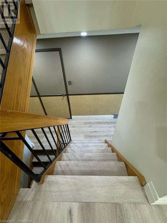 Building Photo - 14 Briar Knoll Pl