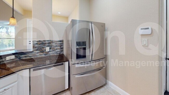 Building Photo - 8864 Barlow Dr