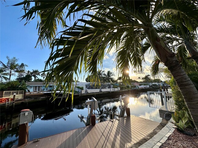 Building Photo - 1478 NE 57th St