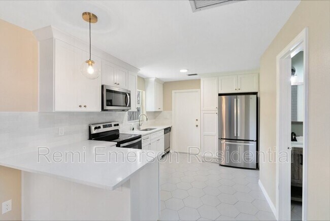 Foto del edificio - 2417 Justy Way