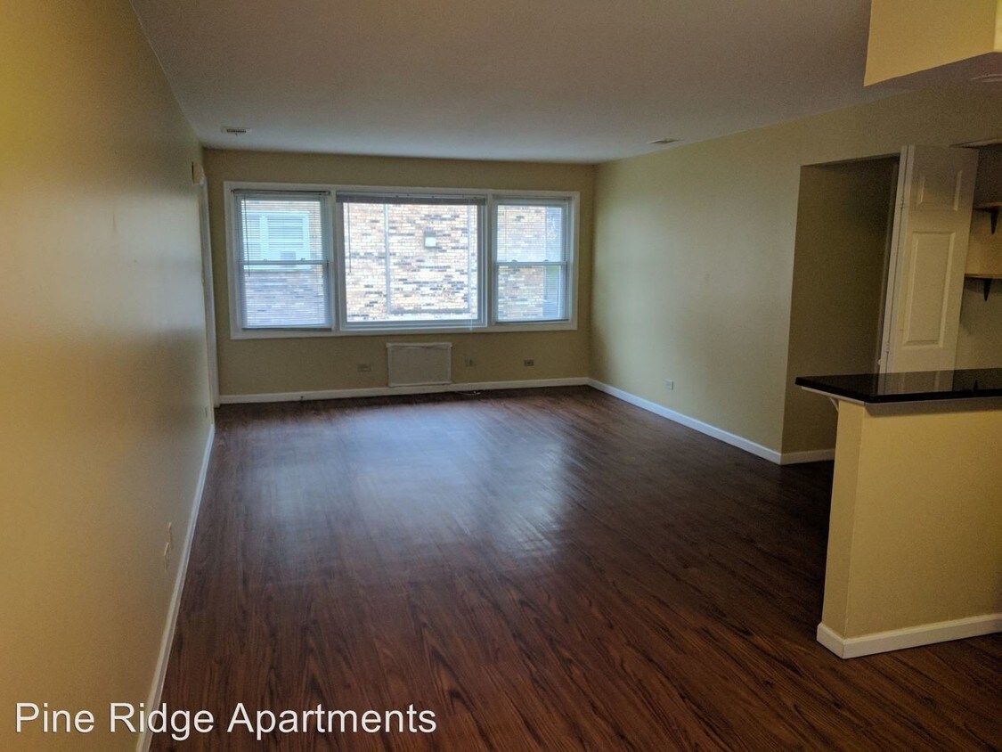 1016 Parkwood Dr, Joliet, IL 60432 Condo for Rent in Joliet, IL