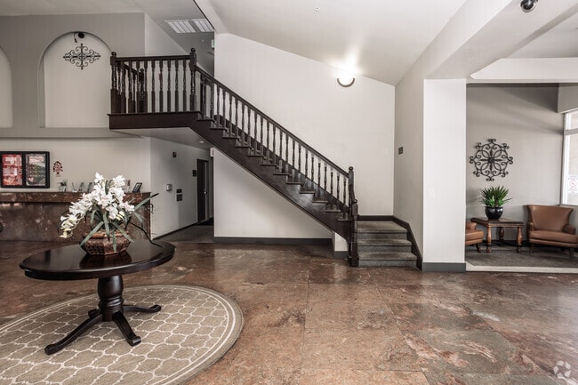 Gran vestíbulo - Santiago Villas Senior Apartments