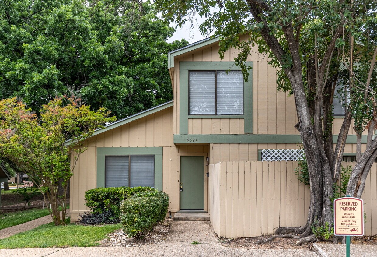 Primary Photo - 9524 Quail Village Ln