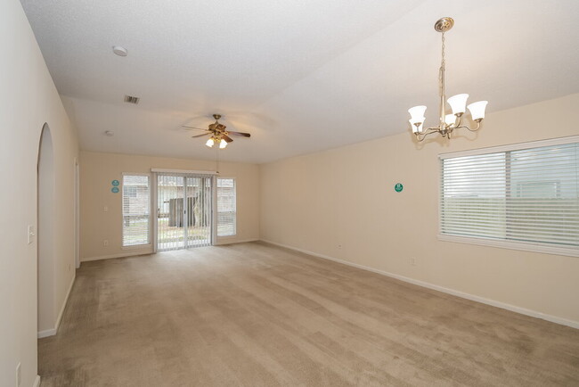 Foto del edificio - 3256 Ayrshire St