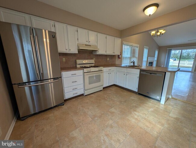 Foto del edificio - 33 Banbury Ct