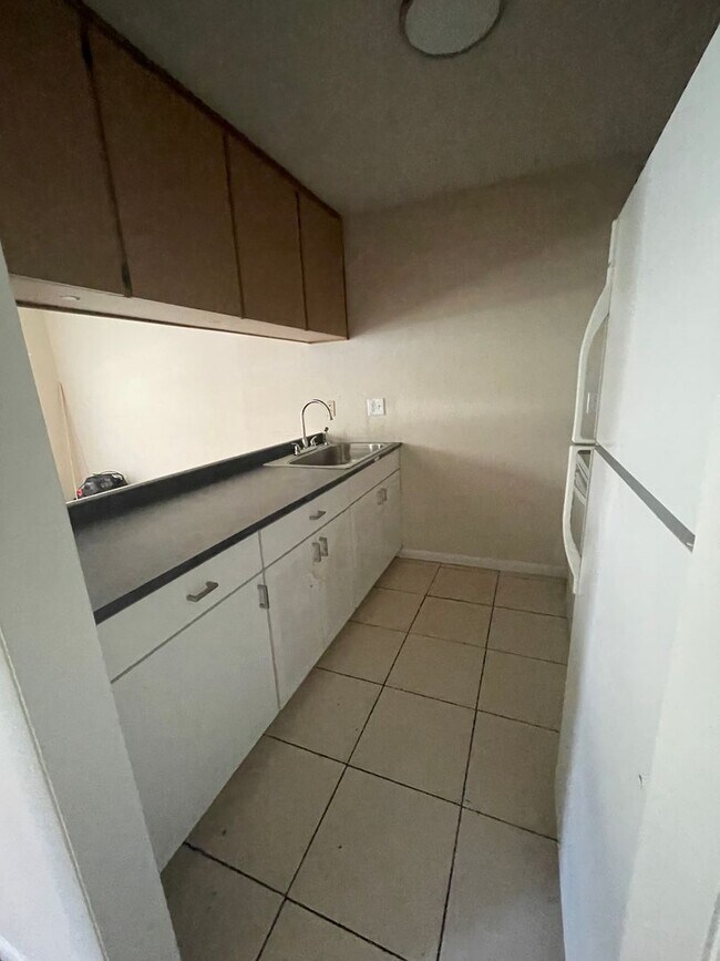 Foto del edificio - 1349 NE 36th Pl