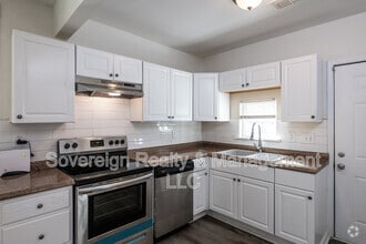 Building Photo - 404 Paines Ave NW